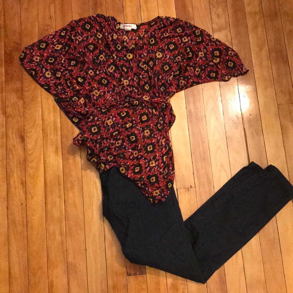 Straight legged Jean and bohemian top.